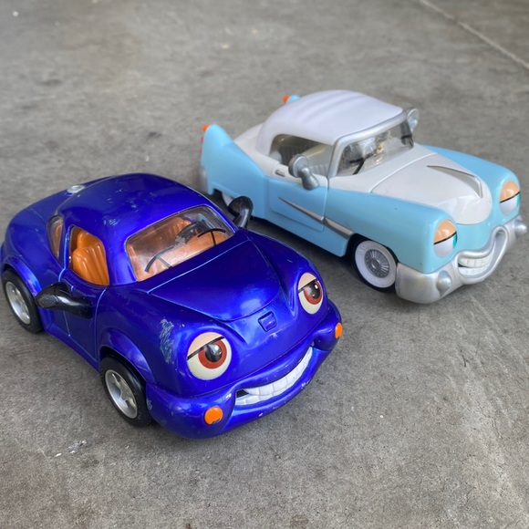 Other - Chevron Cars.